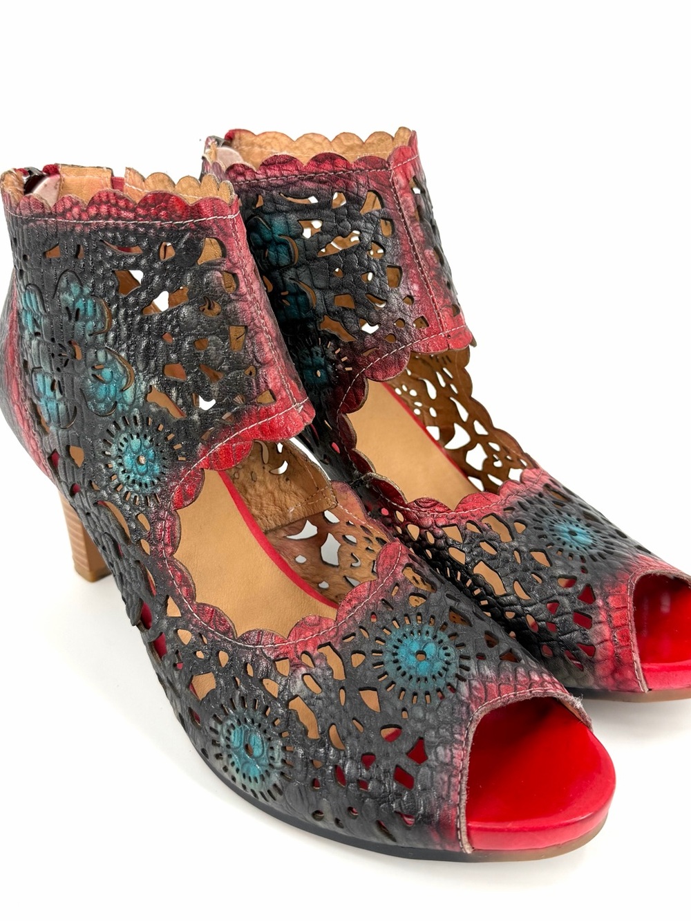 L’Artiste Spring Step “Loverlee” Laser Cut High Heel Sandal Sz 41 EU / 9.5-10 US